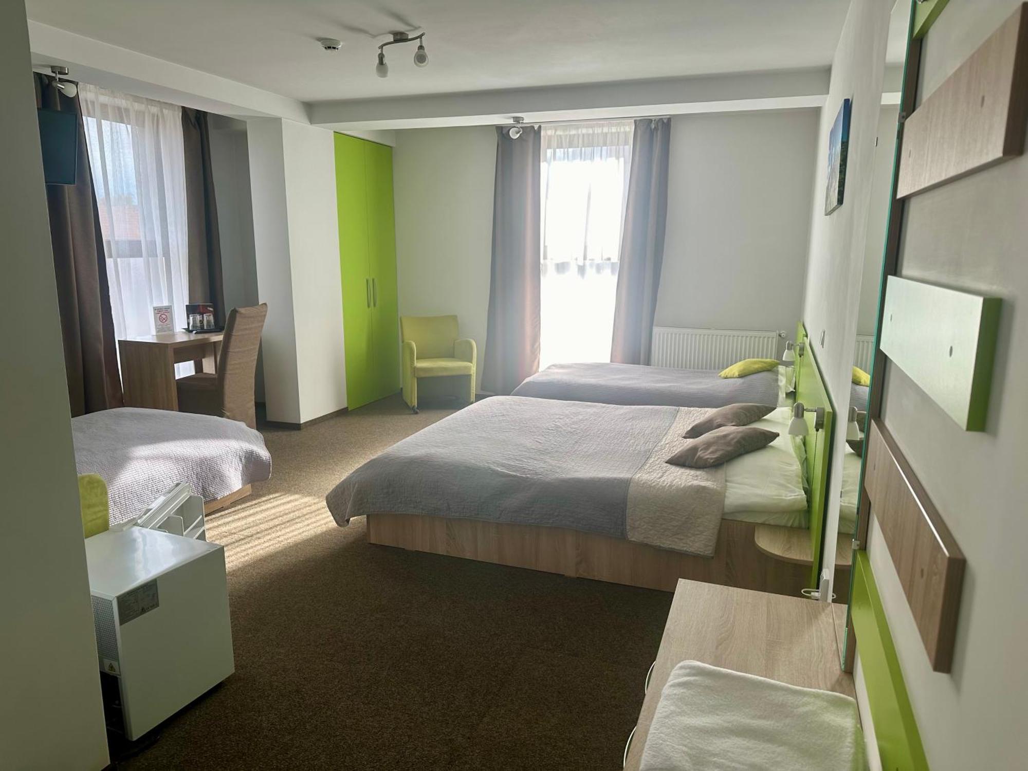 Vila William'S Hotel Brasov Ngoại thất bức ảnh